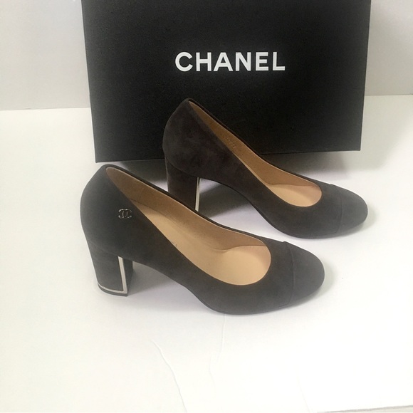 NWT-CHANEL PUMPS - Picture 2 of 11